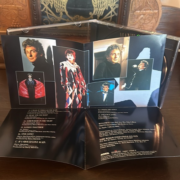 Manilow Greatest Hits The Platinum Collection - Picture 5 of 9